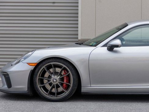 Used 2018 Porsche 911 GT3 RWD image 11