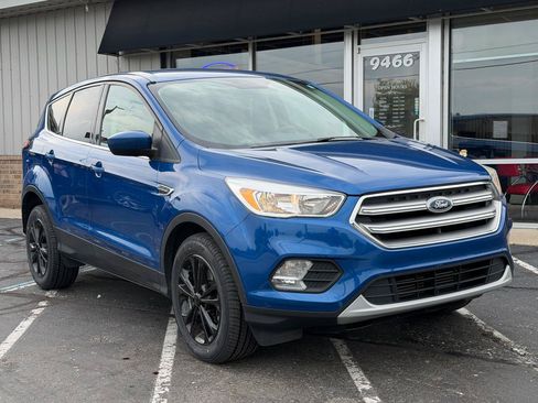 Used 2017 Ford Escape SE AWD/4WD image 6