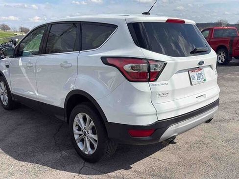 Used 2017 Ford Escape SE FWD image 6