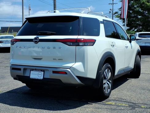 Certified 2024 Nissan Pathfinder SL AWD/4WD image 3