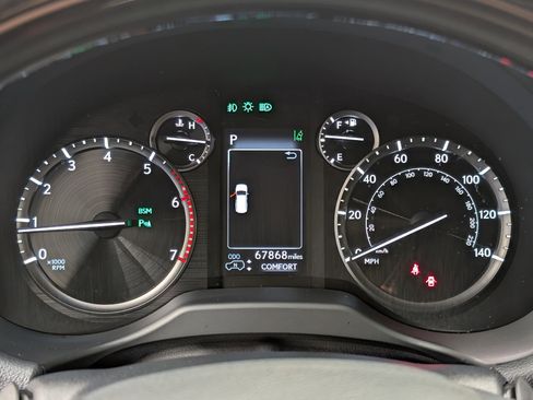 Used 2022 Lexus GX 460 Luxury w/ Accessory Package image 21