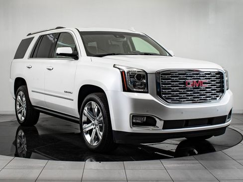 Used 2019 GMC Yukon Denali w/ Denali Ultimate Package image 12