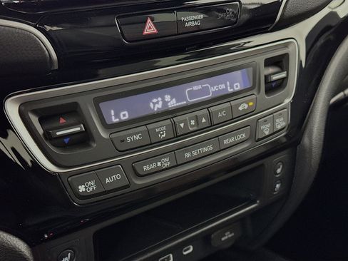 Certified 2025 Honda Ridgeline Black Edition image 16