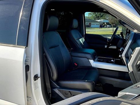 Used 2022 Ford F350 Lariat w/ Lariat Ultimate Package image 7