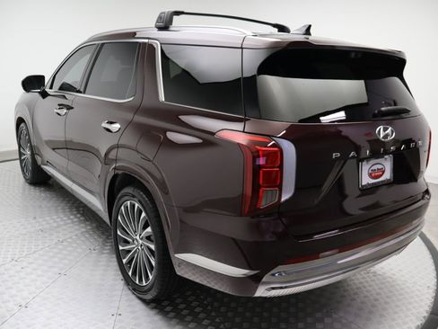 Used 2023 Hyundai Palisade Calligraphy image 11