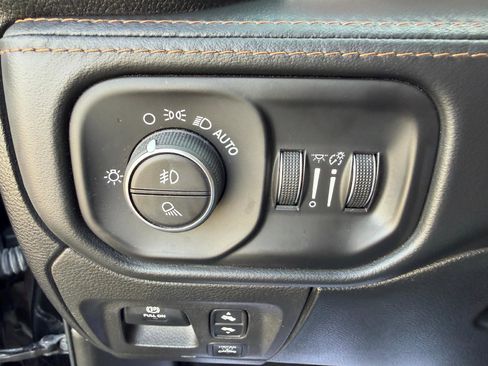 Used 2021 RAM 1500 Limited AWD/4WD image 32