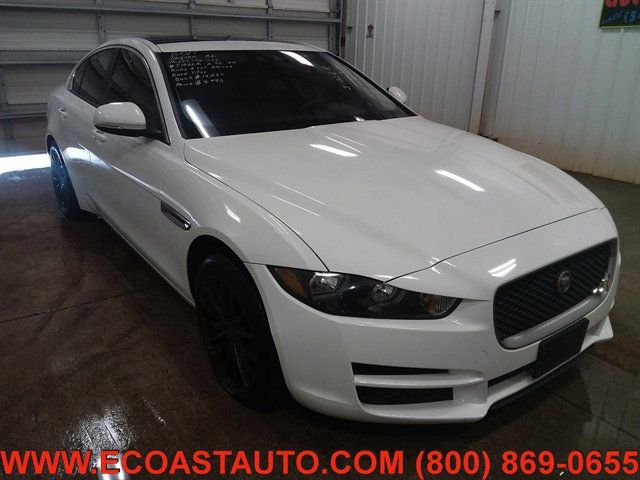 Used 2017 Jaguar XE RWD image 1