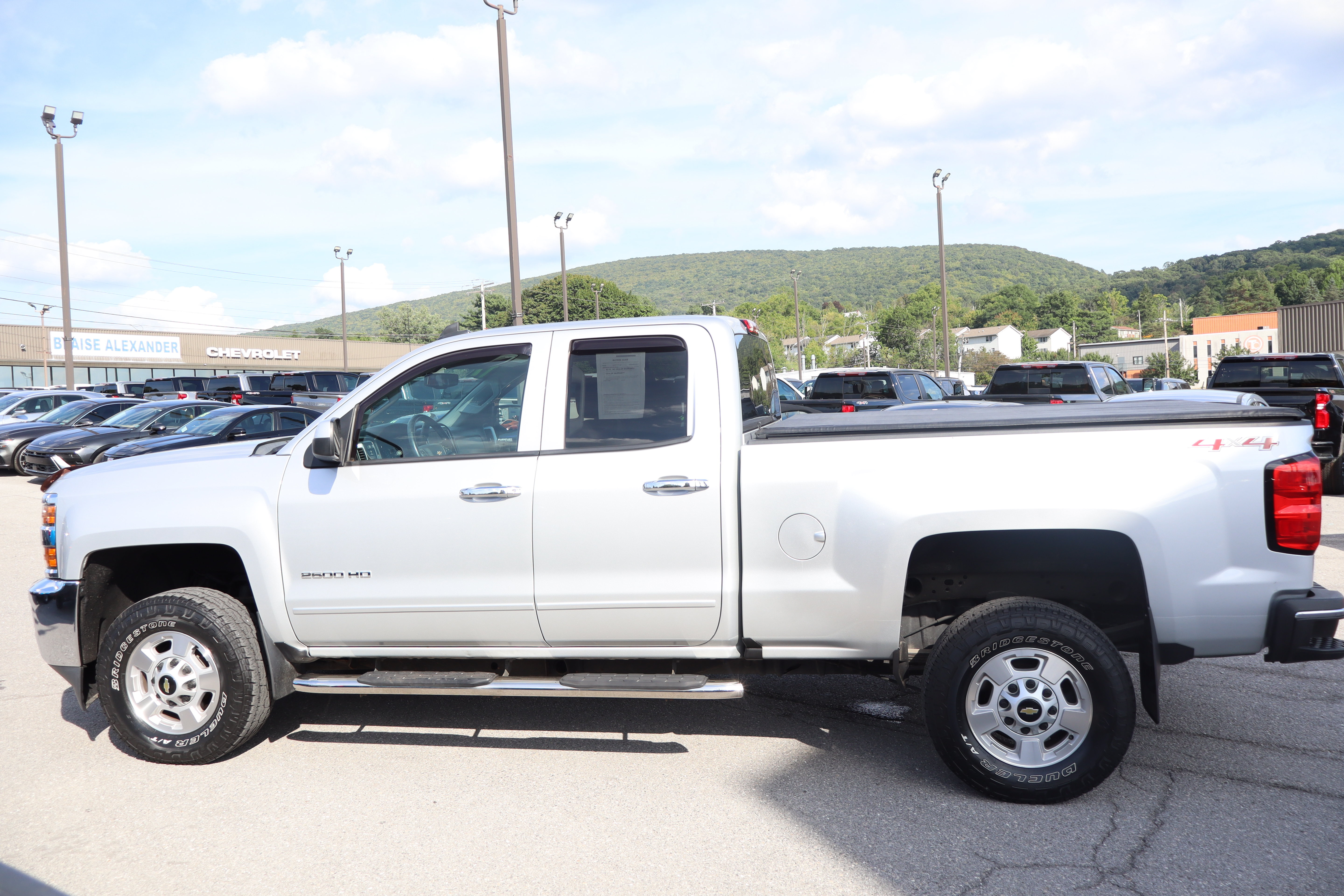 Used 2017 Chevrolet Silverado 2500 LT w/ LT Convenience Package AWD/4WD image 7