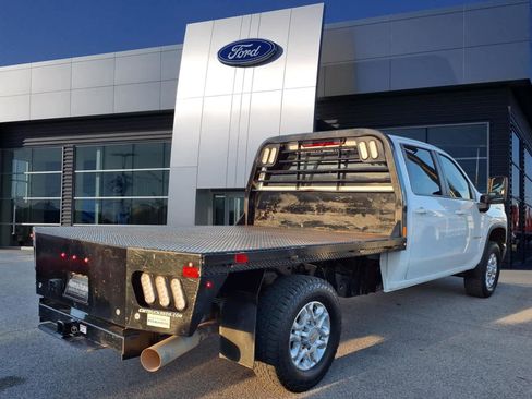 Used 2024 Chevrolet Silverado 3500 LT w/ Safety Package AWD/4WD image 2