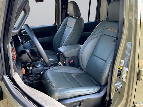 Certified 2025 Jeep Gladiator Mojave w/ Convenience Group AWD/4WD image 20