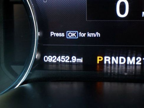 Used 2019 Ford F250 Lariat w/ Chrome Package image 38