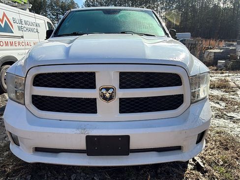 Used 2015 RAM 1500 Express image 3