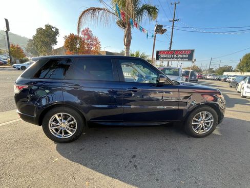 Used 2015 Land Rover Range Rover Sport SE image 9