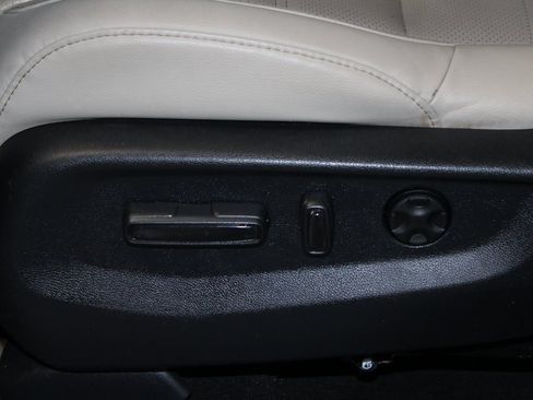 Used 2019 Honda CR-V EX-L image 12