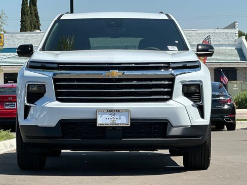 New 2026 Chevrolet Traverse LT w/ Enhanced Driving Package FWD image 9