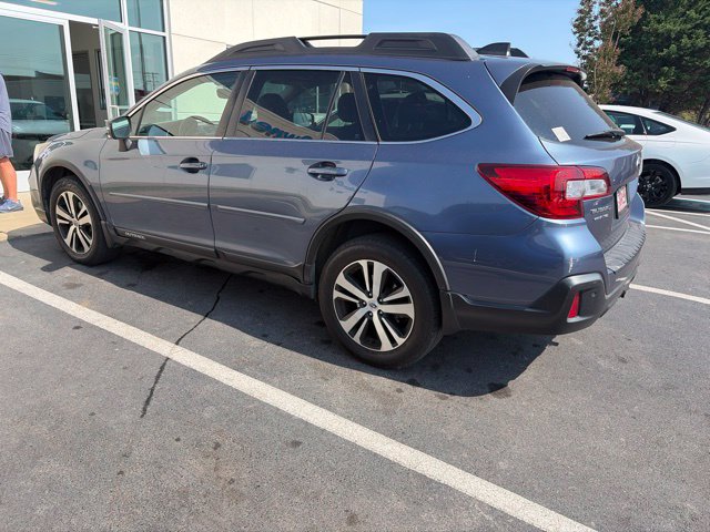 Used 2018 Subaru Outback 3.6R Limited AWD/4WD image 3