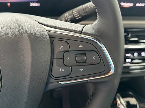 Used 2025 Buick Envista Avenir FWD image 22