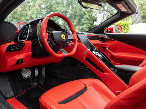 Used 2024 Ferrari Roma Spider image 6