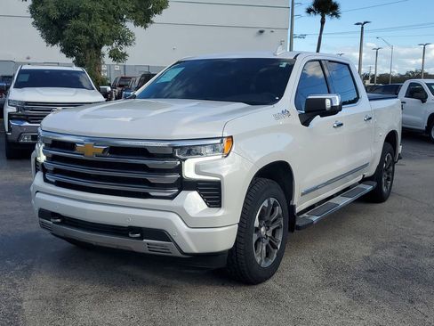 Used 2024 Chevrolet Silverado 1500 High Country image 3