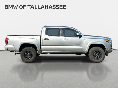 Used 2022 Toyota Tacoma SR5 w/ Technology Package RWD image 5