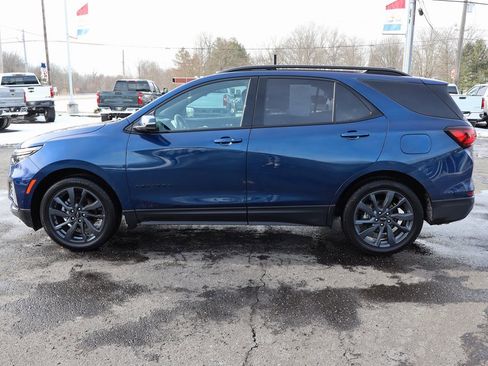 Used 2022 Chevrolet Equinox RS w/ Infotainment Package image 33