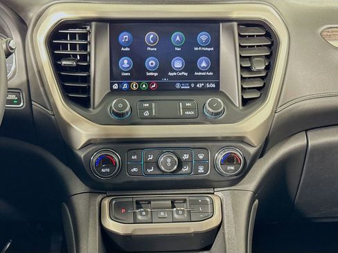 Used 2023 GMC Acadia Denali w/ Denali Ultimate Package FWD image 15
