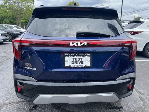 Used 2024 Kia Seltos EX FWD image 4