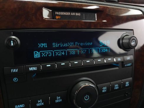 Used 2011 Chevrolet Impala LS FWD image 19