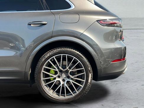 Used 2019 Porsche Cayenne E-Hybrid AWD/4WD image 46