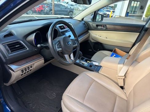 Used 2017 Subaru Outback 2.5i Limited AWD/4WD image 4