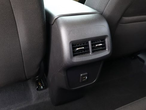 Used 2023 Chevrolet Equinox LT image 12