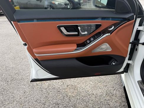Used 2022 Mercedes-Benz S 500 4MATIC image 9