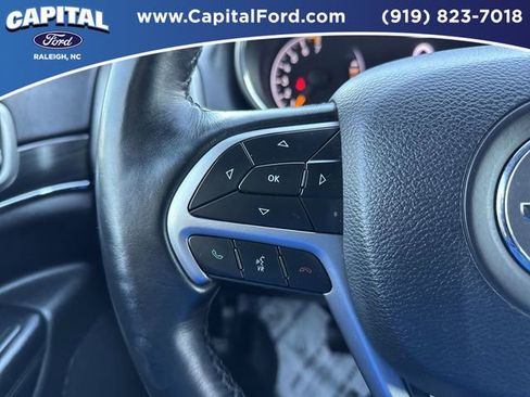 Used 2019 Jeep Grand Cherokee Limited image 21