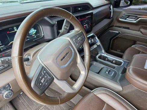 Used 2024 GMC Sierra 2500 Denali w/ Denali Reserve Package AWD/4WD image 18