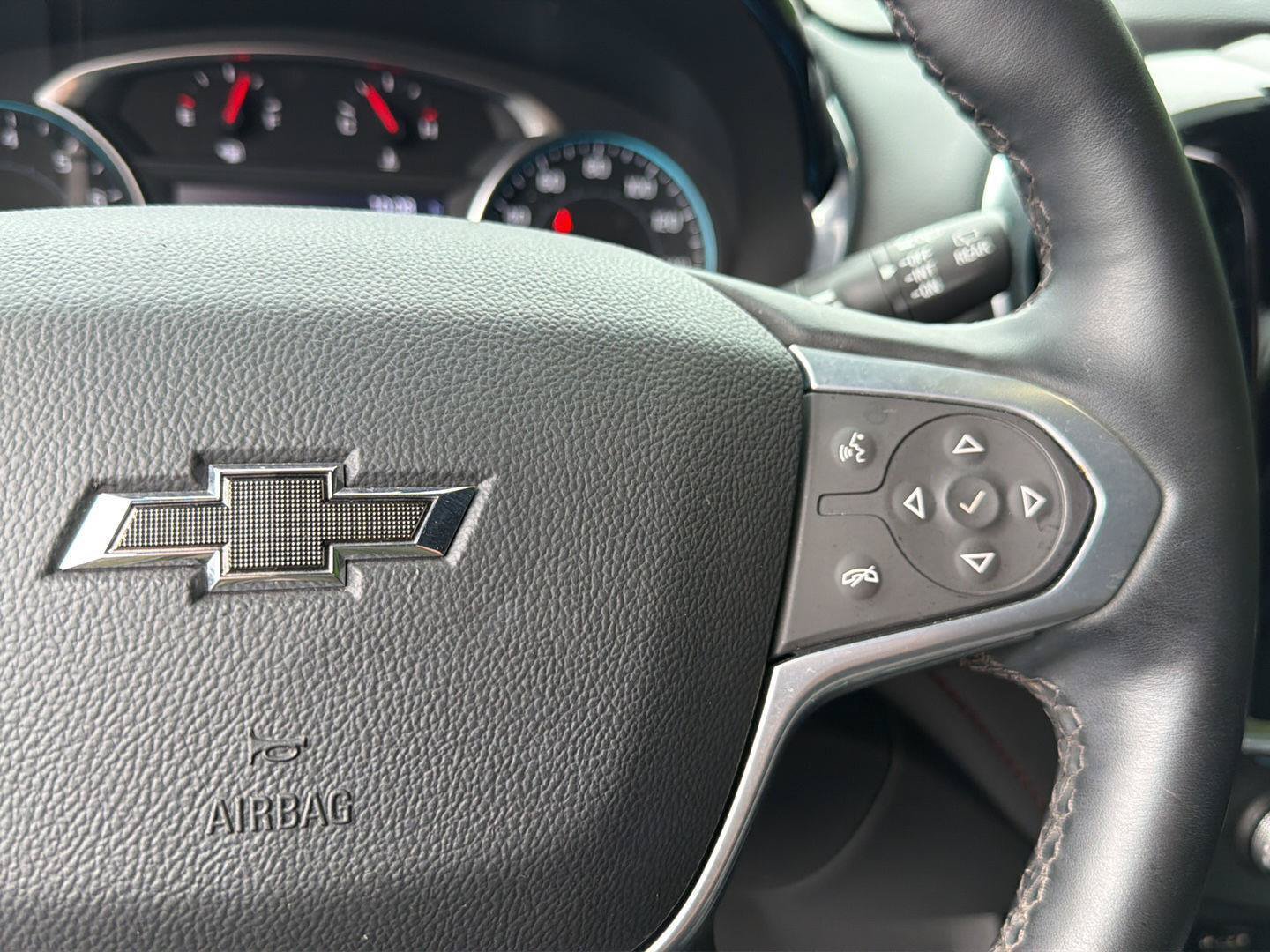 Used 2023 Chevrolet Traverse RS w/ LPO, Floor Liner Package FWD image 21