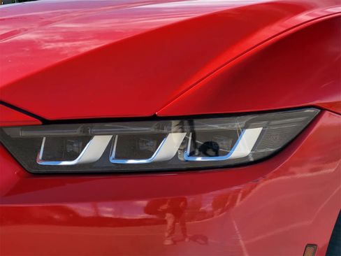 Used 2024 Ford Mustang EcoBoost image 8