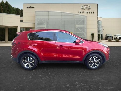 Used 2022 Kia Sportage LX AWD/4WD image 4