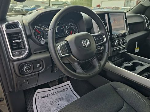 New 2026 RAM 1500 Express AWD/4WD image 18