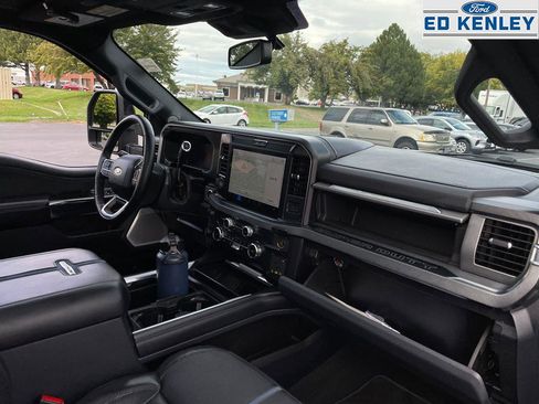 Used 2025 Ford F350 Platinum image 33