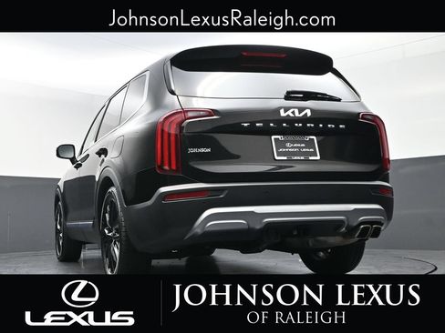 Used 2022 Kia Telluride SX w/ Towing Package FWD image 20
