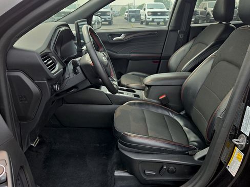 Certified 2023 Ford Escape ST-Line w/ Tech Pack #1 AWD/4WD image 10