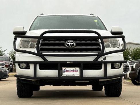 Used 2016 Toyota Sequoia SR5 w/ Premium Package AWD/4WD image 2
