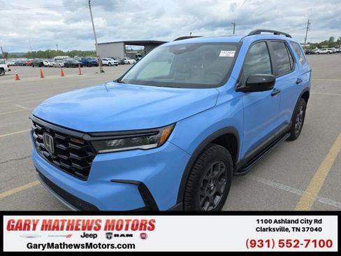 Used 2024 Honda Pilot TrailSport image 1