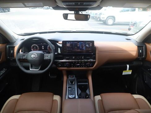 New 2026 Nissan Pathfinder Platinum w/ Cargo Package AWD/4WD image 7