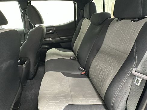 Used 2023 Toyota Tacoma TRD Off-Road image 13