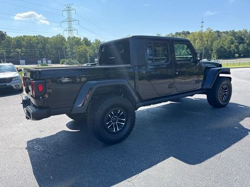 Used 2022 Jeep Gladiator Sport AWD/4WD image 5
