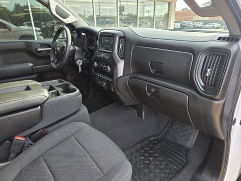 Used 2022 Chevrolet Silverado 1500 Custom AWD/4WD image 18