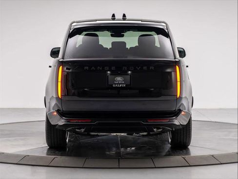 New 2026 Land Rover Range Rover SE image 4