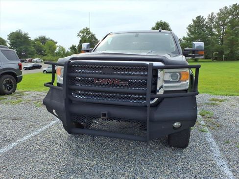 Used 2016 GMC Sierra 2500 SLT w/ All-Terrain HD Package AWD/4WD image 5