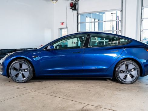 Used 2023 Tesla Model 3 Standard Range image 8